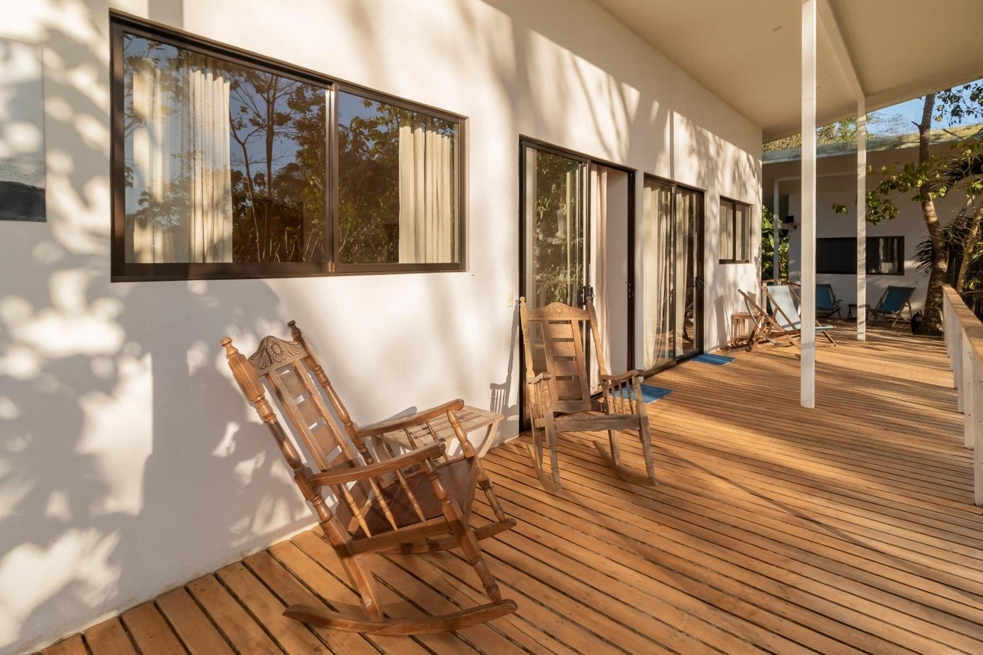 La Sana Surf Hotel, New Management, Few Mn Drive To The Beach Playa Santa Teresa  Exterior photo