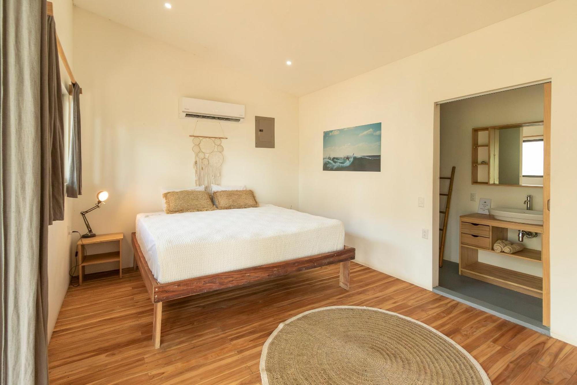La Sana Surf Hotel, New Management, Few Mn Drive To The Beach Playa Santa Teresa  Exterior photo